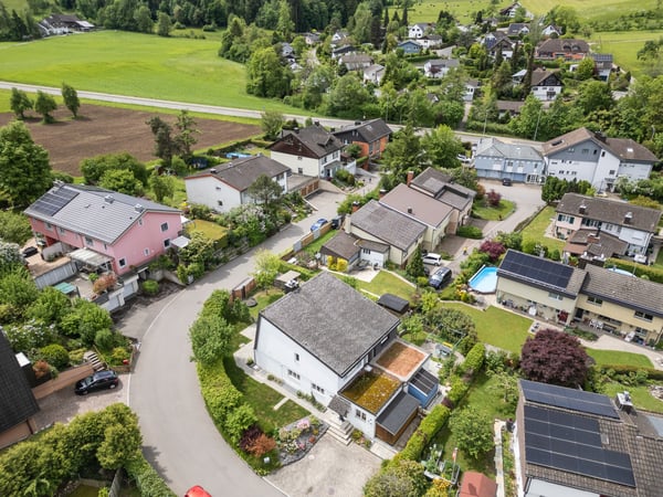 Familienfreundliches Zuhause mit schönem Garten 2