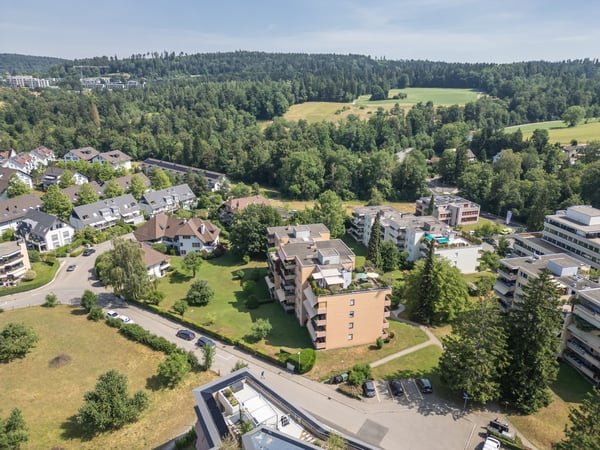 Wohnkomfort pur: Geräumig, hell und bestens gelegen 13