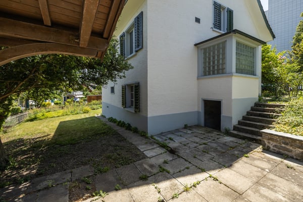 Grundstück mit Potenzial an ruhiger und grüner Stadtlage 6