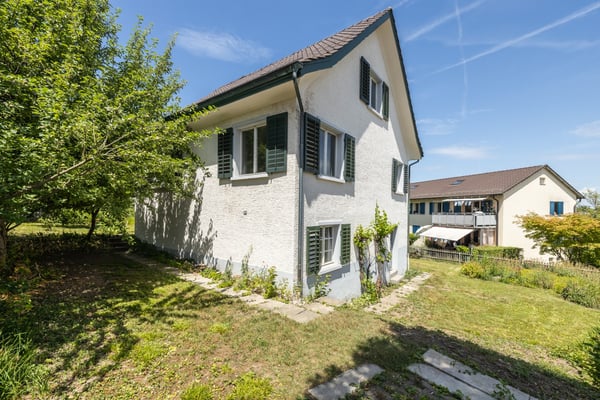Grundstück mit Potenzial an ruhiger und grüner Stadtlage 2