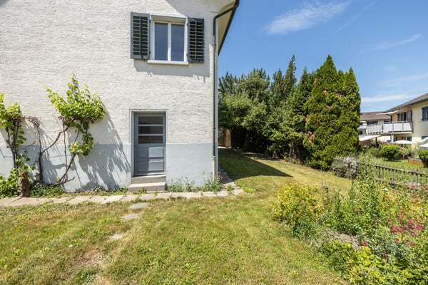 Grundstück mit Potenzial an ruhiger und grüner Stadtlage 4