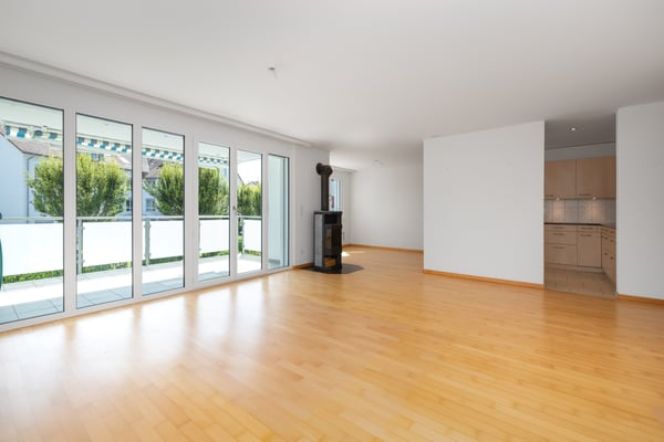 Lichtdurchflutete Wohnung an zentraler Lage 2