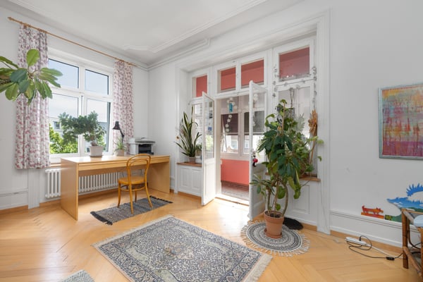 Charmante Altbauwohnung mit Atelier an bester Lage 3