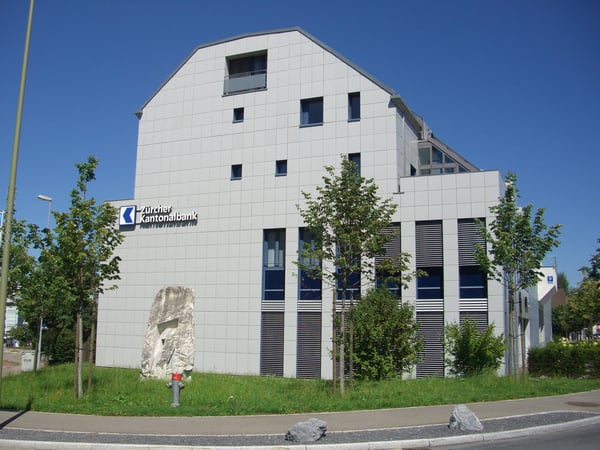 Einstellplatz direkt beim Bahnhof Kloten 5