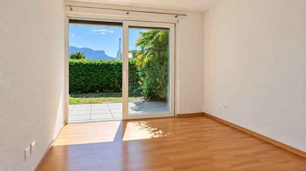 Modern 5-Room Bifamiliar House with Stunning Lake and Mountain Views in Corseaux 9