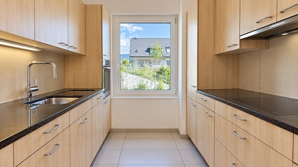 Modern 5-Room Bifamiliar House with Stunning Lake and Mountain Views in Corseaux 11