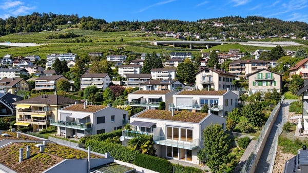 Modern 5-Room Bifamiliar House with Stunning Lake and Mountain Views in Corseaux 21
