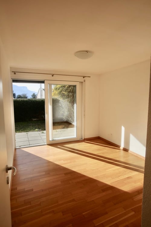 Modern 5-Room Bifamiliar House with Stunning Lake and Mountain Views in Corseaux 9