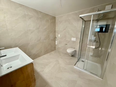Appartement neuf de 5.5 pièces à Attalens – Lumineux dans un quartier calme 12