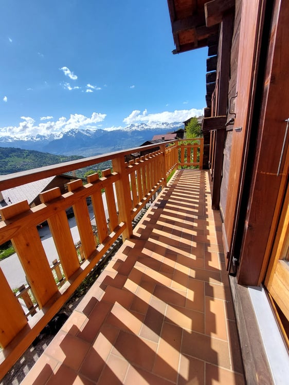 Chalet de 5 pièces à Vernamiège au charme authentique avec vue panoramique 15