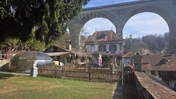 Charmante maison de ville à deux pas de la Sarine 1