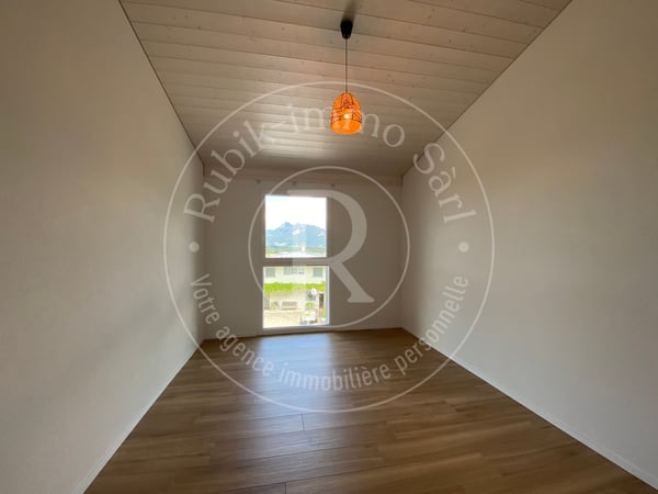 Villa jumelée neuve à deux pas de Bulle 11