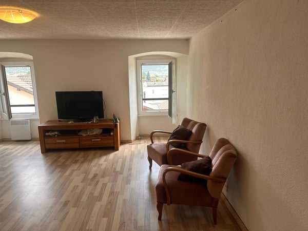 Spacieux 2.5 pièces d'environ 100 m² à rénover ? Vétroz 5