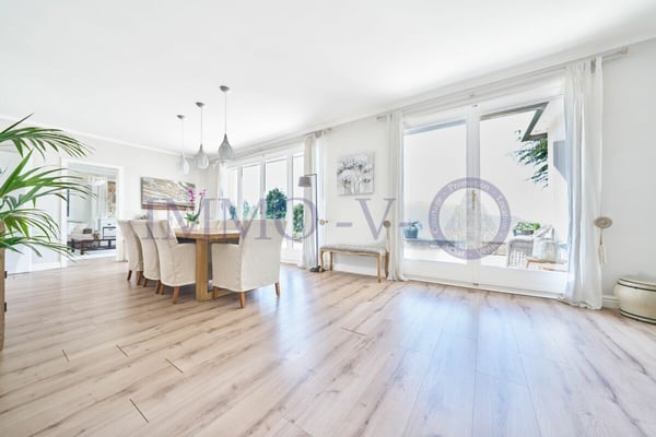 DE PRESTIGE AVEC PISCINE ET VUE PANORAMIQUE - MEUBLEE 6