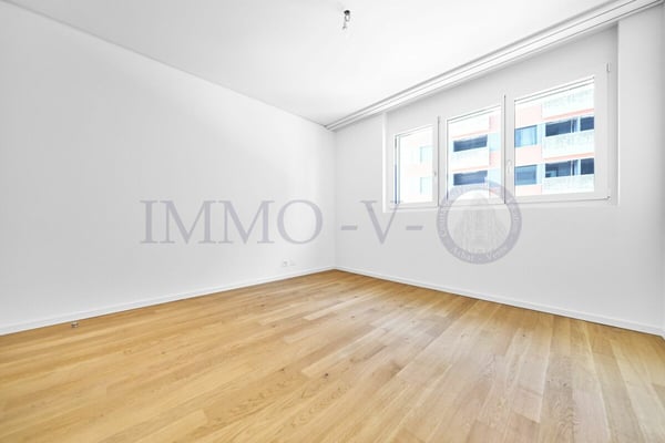 NEUF ET SPACIEUX ET BALCON 6