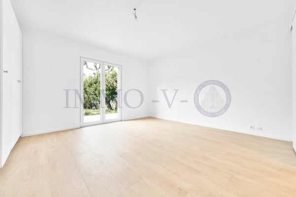 RENOVEE DE STANDING AVEC GRAND JARDIN ET VUE LAC - 1P + STUDIO 11