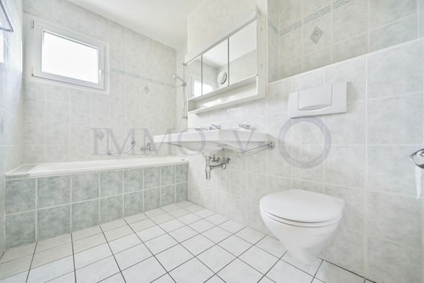 SPACIEUSE AVEC GRAND JARDIN AU CALME 10