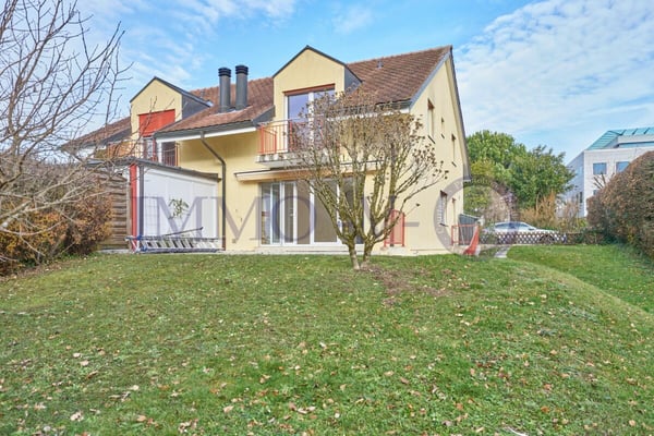 SPACIEUSE AVEC GRAND JARDIN AU CALME 1