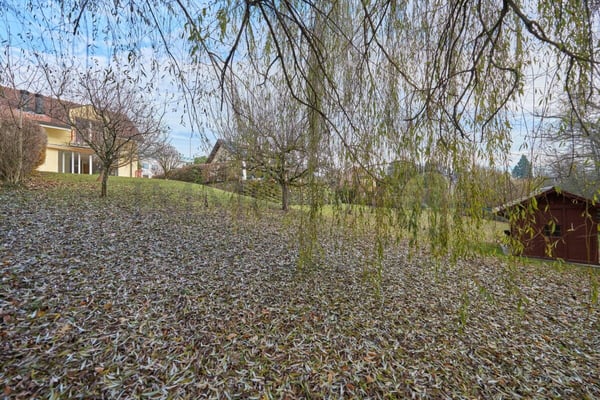 SPACIEUSE AVEC GRAND JARDIN AU CALME 11