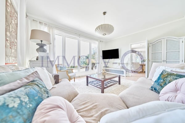 DE PRESTIGE AVEC PISCINE ET VUE PANORAMIQUE - MEUBLEE 10