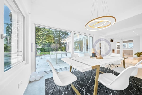 SPACIEUSE DE HAUT STANDING AVEC GRAND JARDIN ET PISCINE 1