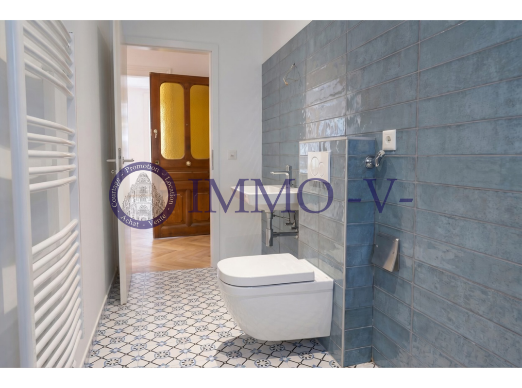 Cachet et élégance au centre-ville - appartement rénové avec caractère
