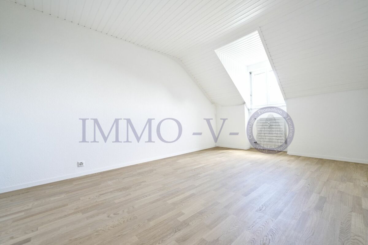 DUPLEX DE STANDING AVEC BEAU VOLUME
