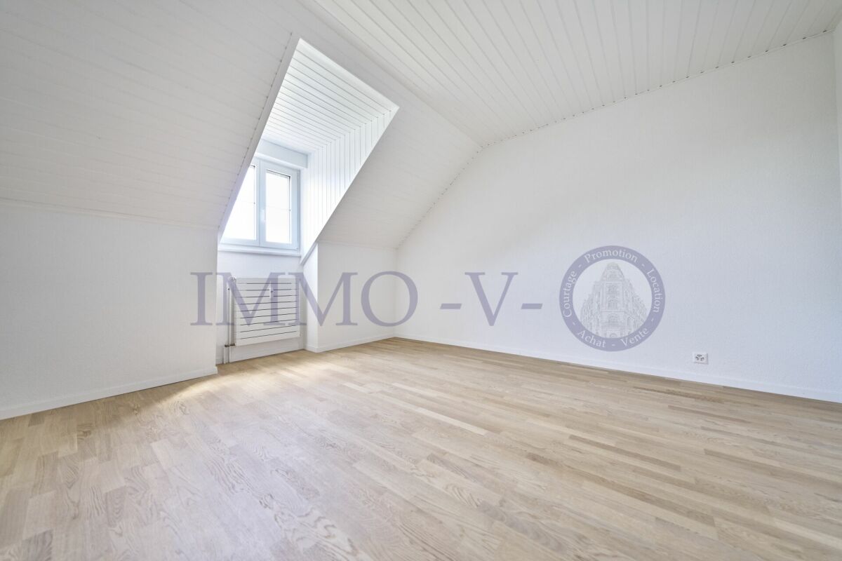 DUPLEX DE STANDING AVEC BEAU VOLUME
