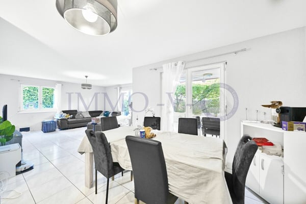 SPACIEUX AVEC GRANDE TERRASSE ET EMPLACEMENT IDEAL 2