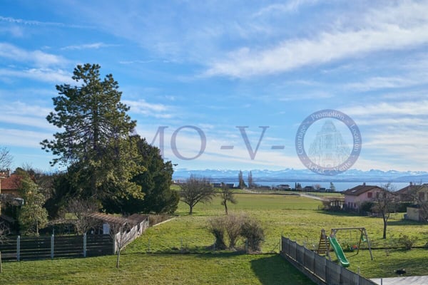SPACIEUX ET LUMINEUX AVEC GRAND BALCON-TERRASSE DE 60M2 ET VUE LAC 2