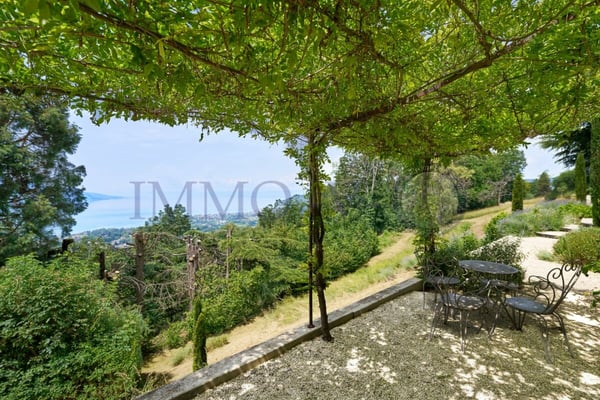 DE PRESTIGE AVEC PISCINE ET VUE PANORAMIQUE - MEUBLEE 20