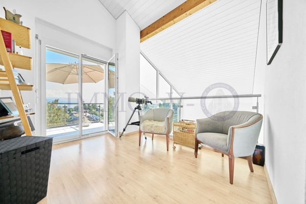 DE STANDING AVEC GRAND JARDIN ET VUE LAC 8