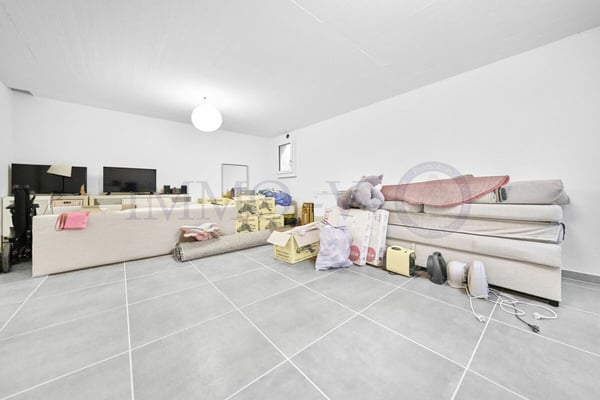 CONTEMPORAINE ET SPACIEUSE AVEC JARDIN AVEC SITUATION IDEALE 12
