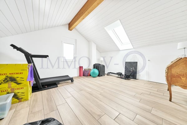 CONTEMPORAINE ET SPACIEUSE AVEC JARDIN AVEC SITUATION IDEALE 10