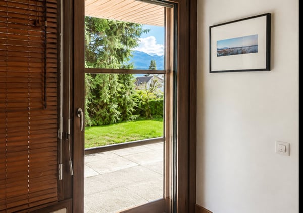 Rare à Saint-Sulpice VD – Élégant 2,5 pièces équipé et meublé avec terrasse 2