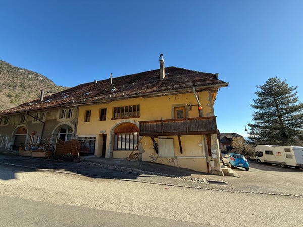 Selten zur Verkauf: Bauernhof zur Renovierung mit Potenzial für mehrere Wohnungen in Baulmes 5