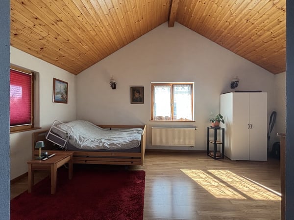 Rare : 2 maisons avec solaire + pompe à chaleur · piscine · 5 min Yverdon 12