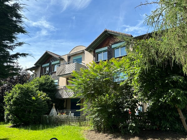 CORMÉROD - 2 Spacieux appartements 5.5 et 5,5 pces balcons ou jardins 12