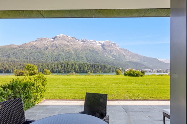 Luxuriöse Erdgeschosswohnung (118m²) - geniales See- und Bergpanorama 1