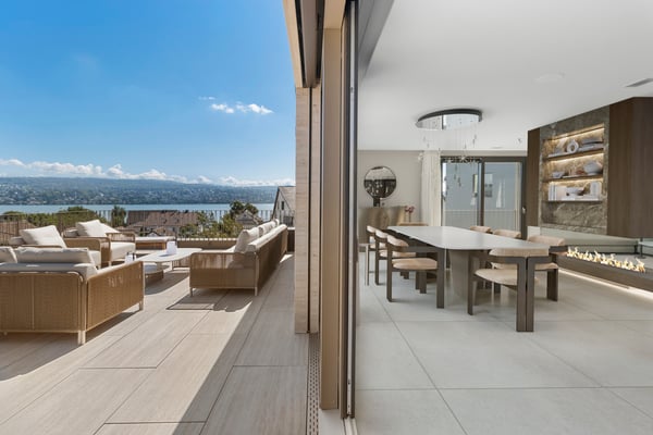 Lakeside Grace - Where Architecture Meets Luxury 1