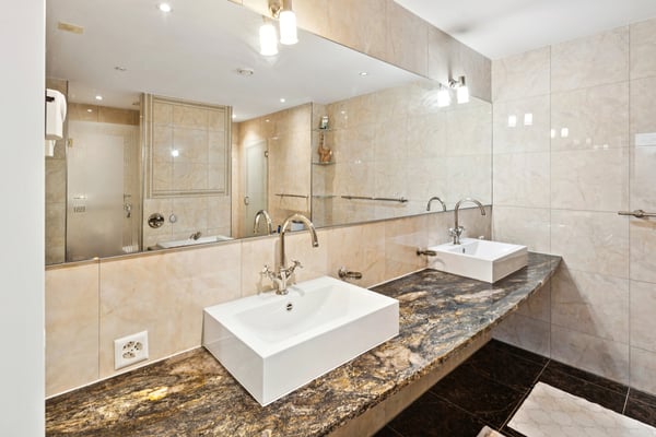 Garten-Rarität an privilegierter Seelage 9