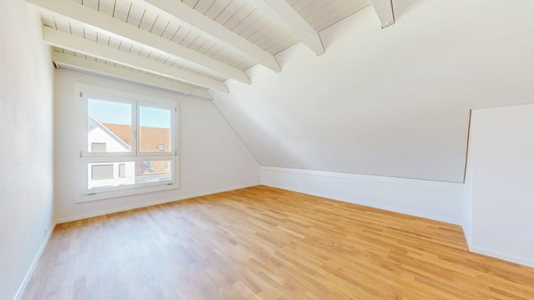 Charmante 2.5 Zimmer Dachwohnung mit Cheminée 5