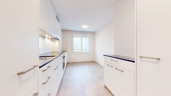Charmante 2.5 Zimmer Dachwohnung mit Cheminée 2